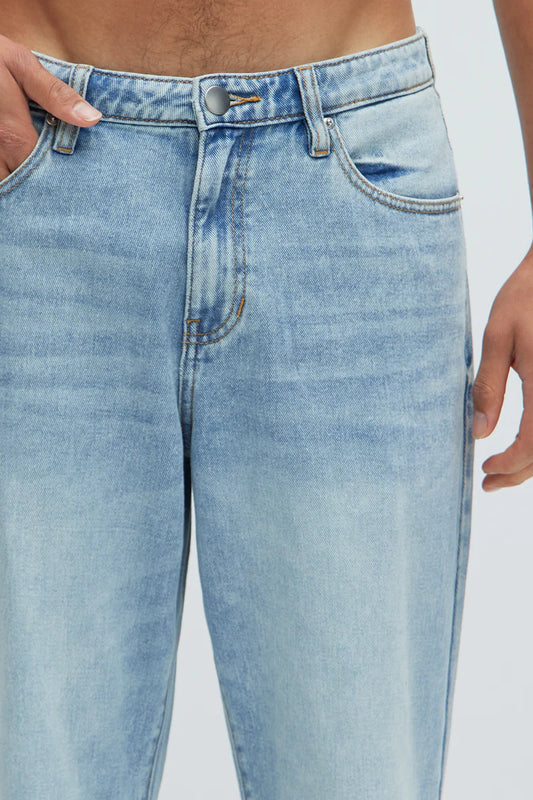 Bellevue Straight Jeans - Light Blue Wash